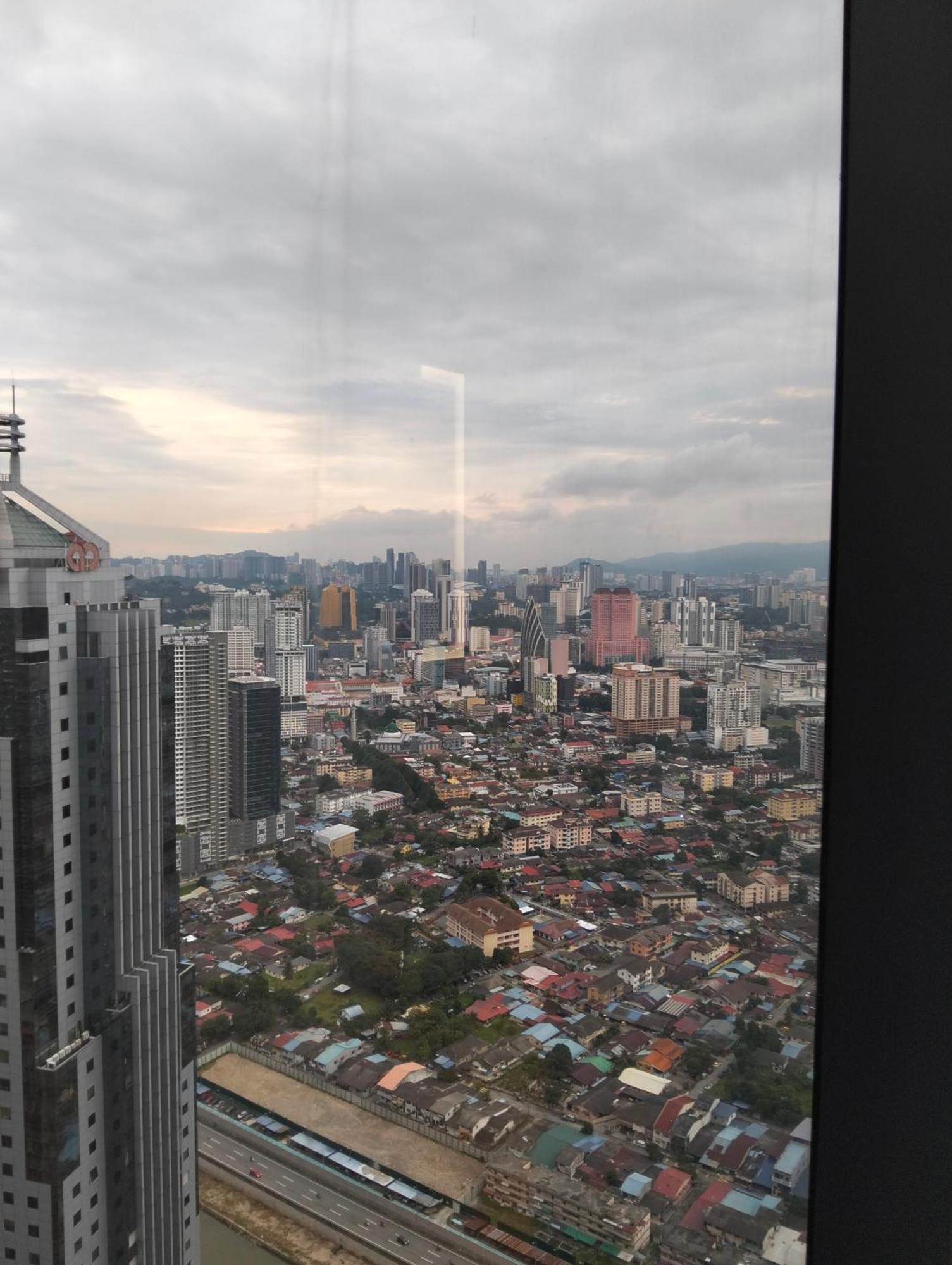 Ferienwohnung Star Klcc By Bhs Kuala Lumpur Exterior foto